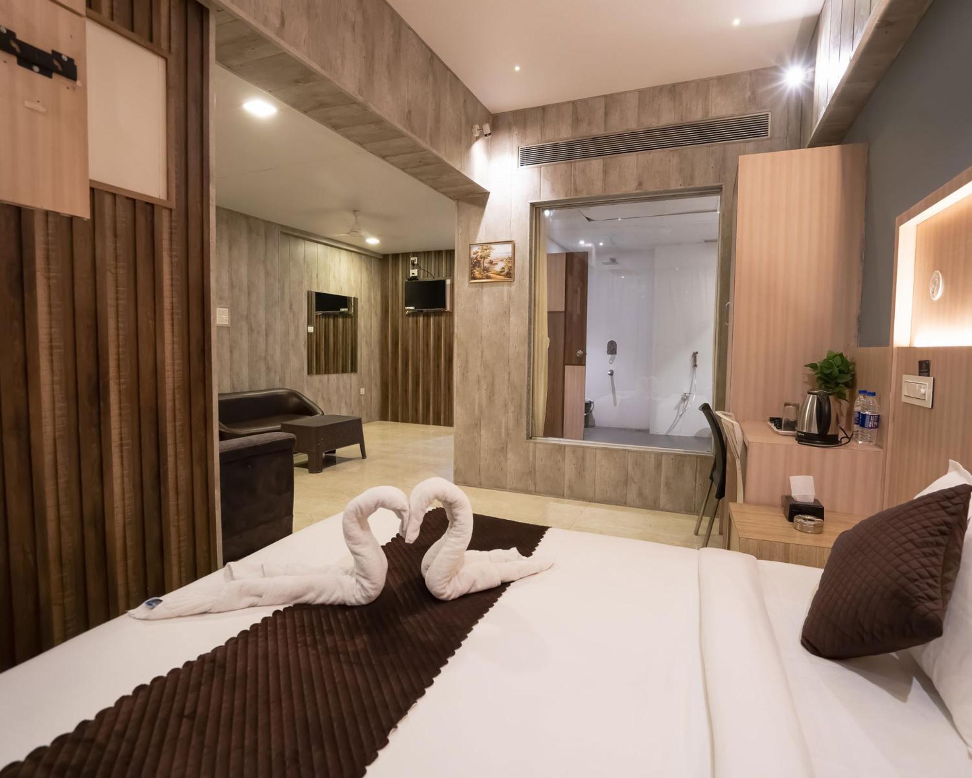 Hotel Grand Seasons- 纳威孟买 外观 照片